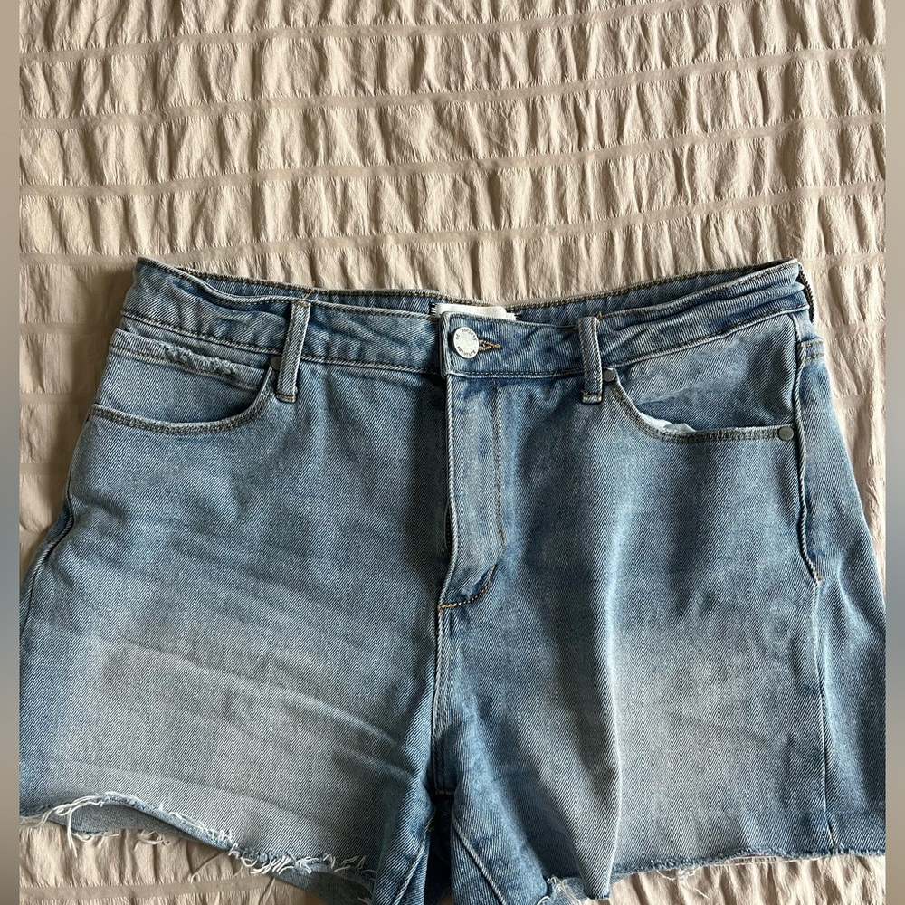 Blue Jean Shorts with Frayed Hem and Light Wash